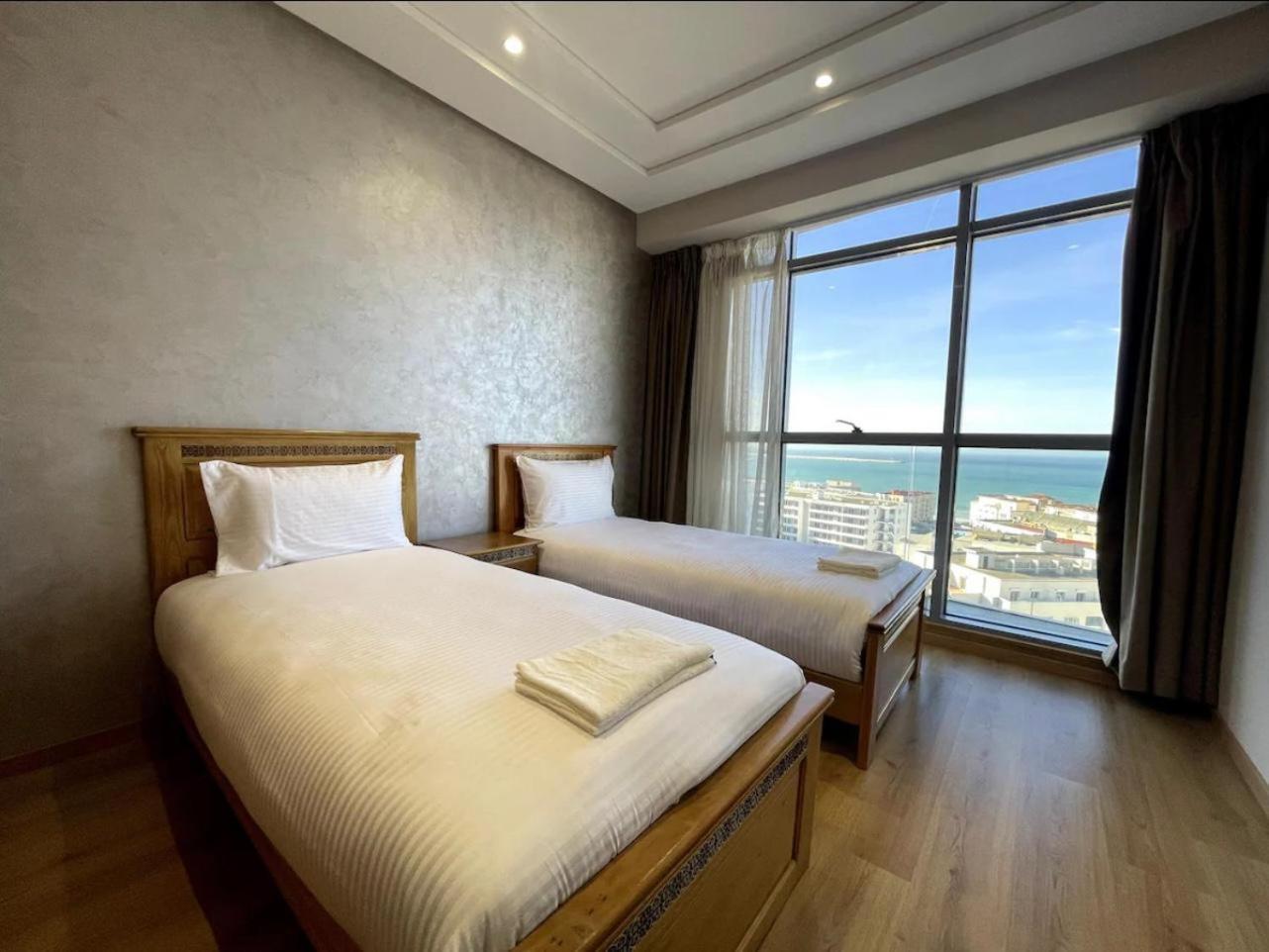 Seafront 2 Bedrooms Flat 탕헤르 외부 사진
